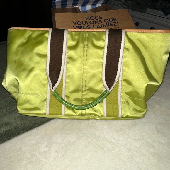 Vintage silk Coach handbag!! - Picture 2 of 9